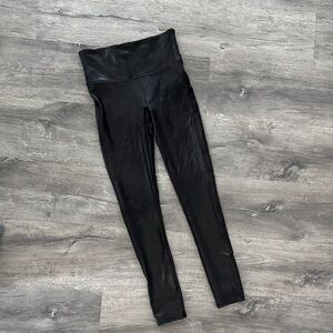 SPANX Black Sculpting Faux leather Black Leggings Shapewear Size Small Petite